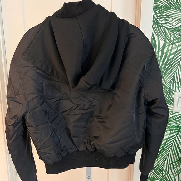 Urban Outfitters Silence + Noise Women’s Black Bomber Jacket with Removabe Hood - Picture 6 of 10